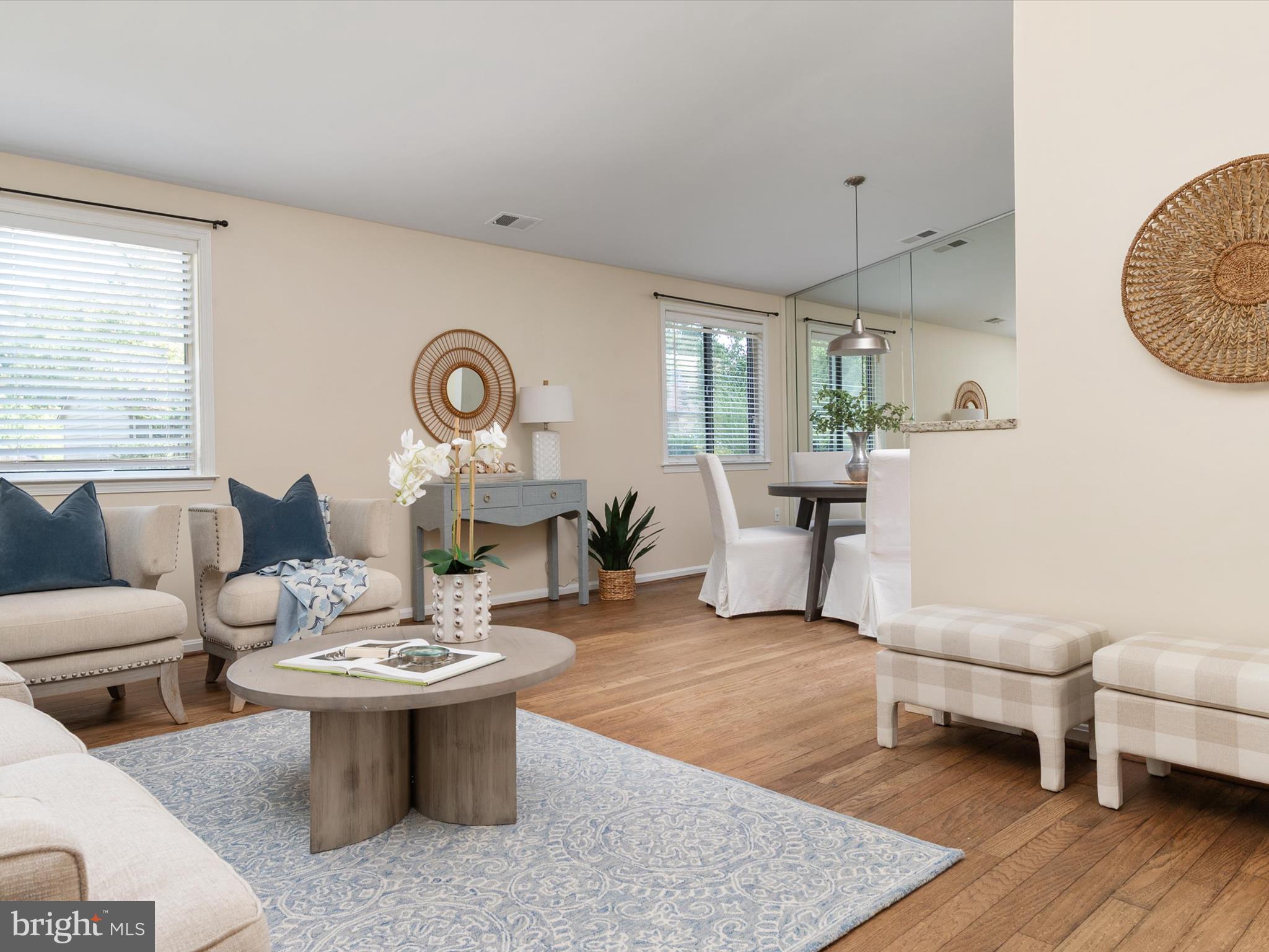 1411 Stonecreek Road Annapolis, MD 21403 - Photo 9 of 38 a living room with furniture and a large window