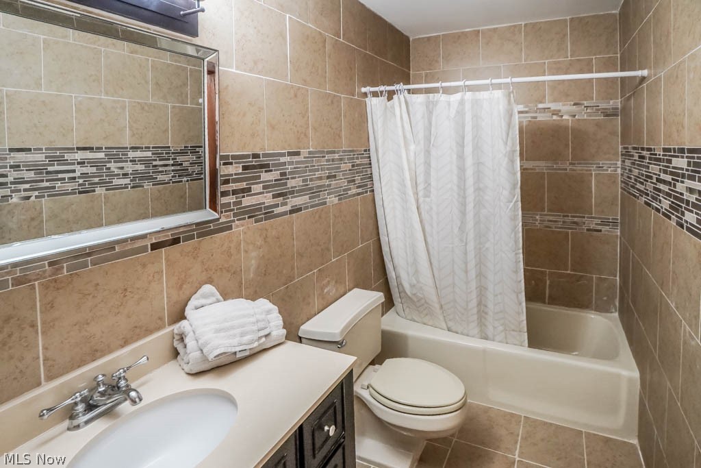 4579 Morgate Circle Northwest Canton, OH 44708 - Photo 30 of 38 Full Bathroom