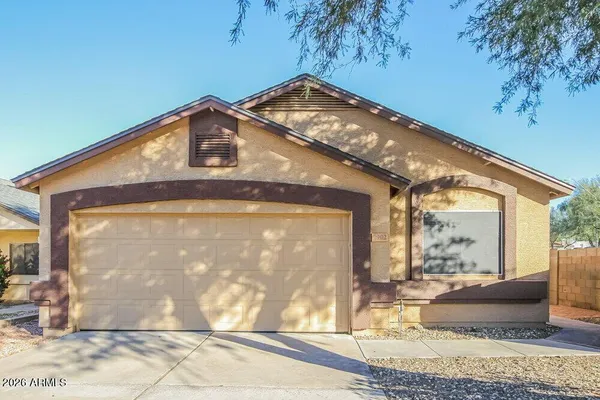 $2,175 | 2902 West Irma Lane, Phoenix, AZ 85027