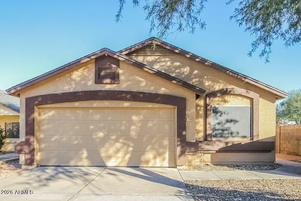 $2,200 | 2902 West Irma Lane, Phoenix, AZ 85027