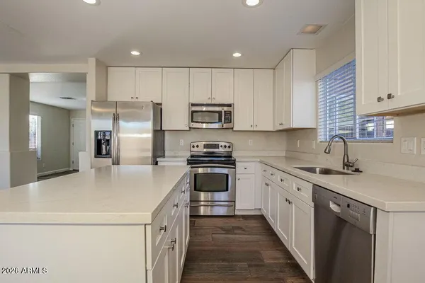 $2,200 | 2902 West Irma Lane, Phoenix, AZ 85027