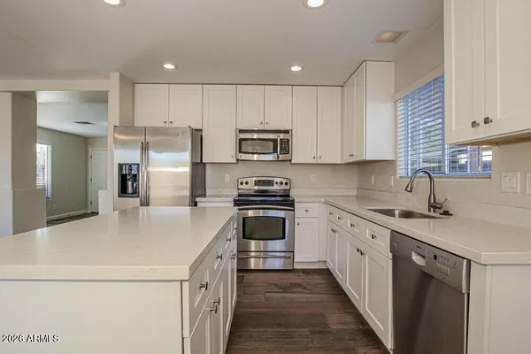 $2,175 | 2902 West Irma Lane, Phoenix, AZ 85027