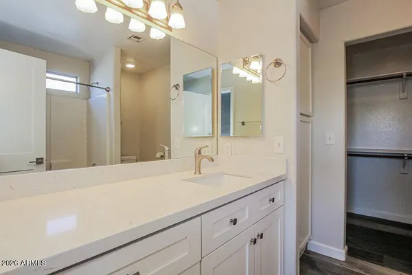 $2,175 | 2902 West Irma Lane, Phoenix, AZ 85027