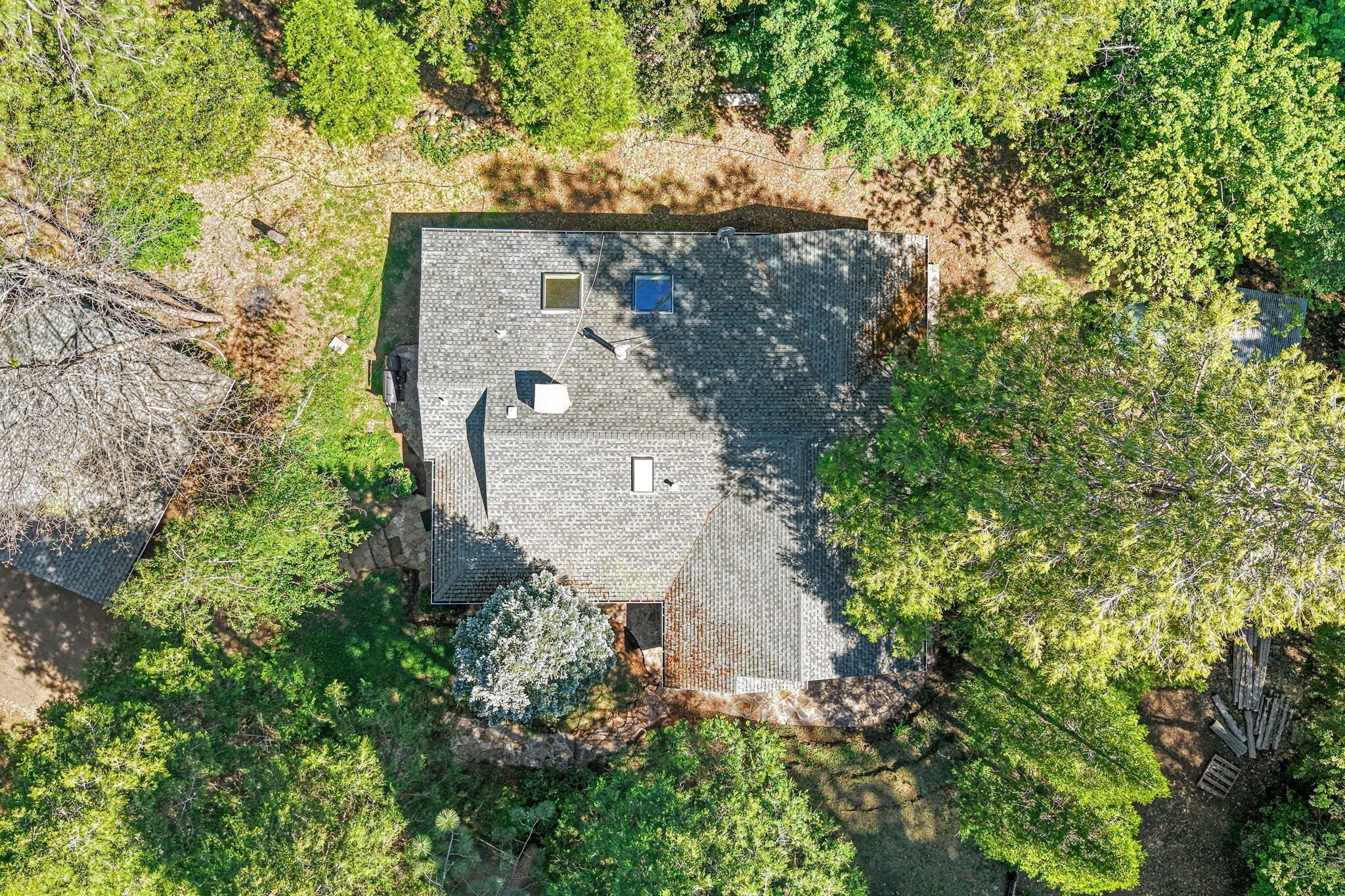 30303 Oak Run To Fern Road Whitmore, CA 96096 - Photo 73 of 75 an aerial view of a house with a yard