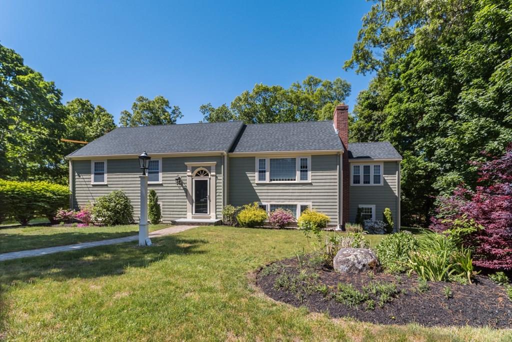 14 New Meadow Road Lynnfield, MA 01940 - Photo 2 of 42 Gallery Image 2