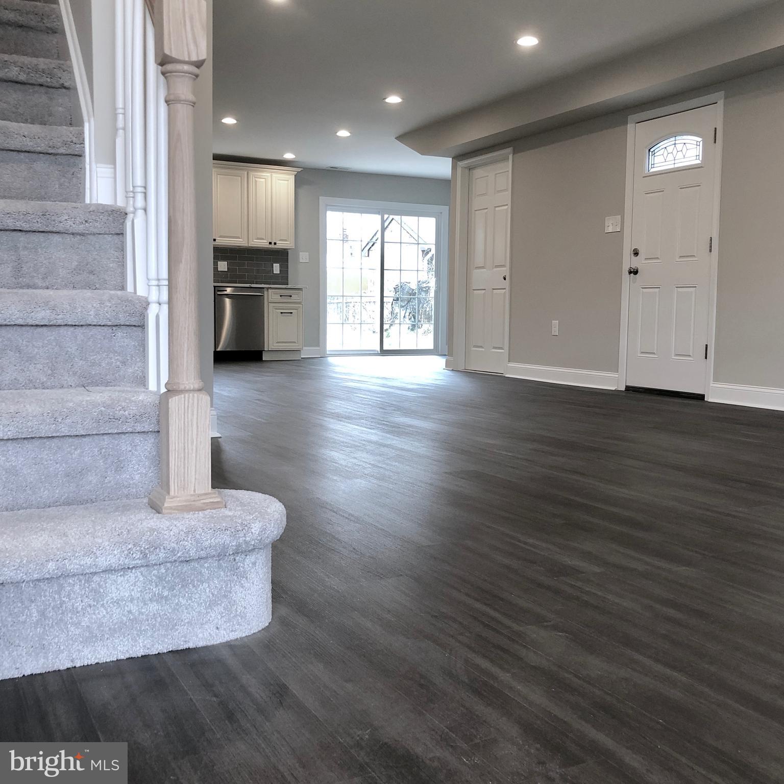 949 Valentine Road Burlington, NJ 08016 - Photo 3 of 29 Front Entrance View