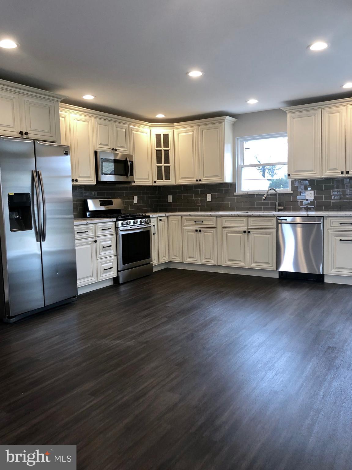 949 Valentine Road Burlington, NJ 08016 - Photo 9 of 29 European Style Kitchen