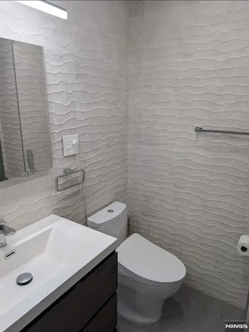 $395,000 | 2352 Linwood Avenue, Unit 7G, Fort Lee, NJ 07024