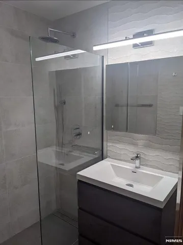 $395,000 | 2352 Linwood Avenue, Unit 7G, Fort Lee, NJ 07024