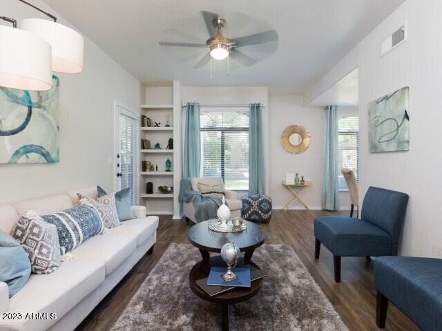 3636 East Inverness Avenue, Unit 2 Mesa, AZ 85206 - Photo 2 of 21 Living Room