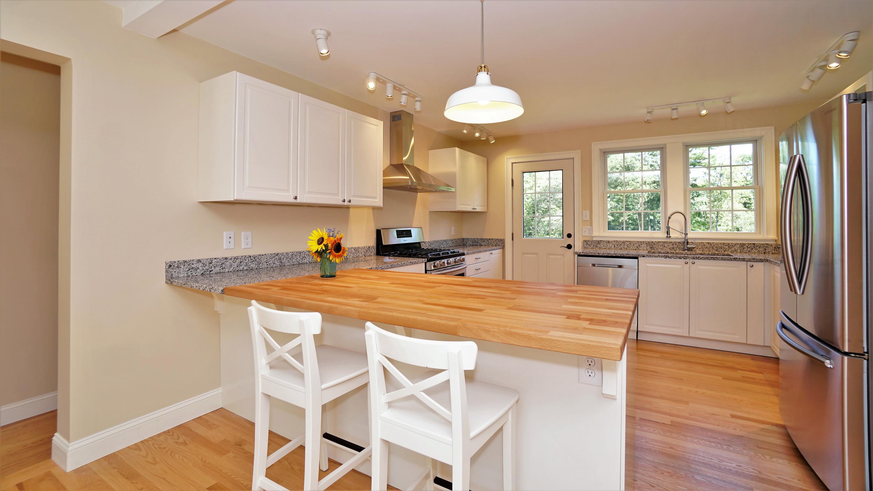 23 Cove Road Freeport, ME 04032 - Photo 10 of 48 DSC07925