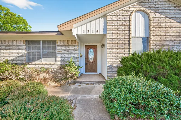 $240,000 | 1215 Easy Street, Rosenberg, TX 77471