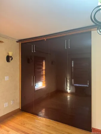 $3,200 | 138-54 Hoover Avenue, Unit 3R | Briarwood