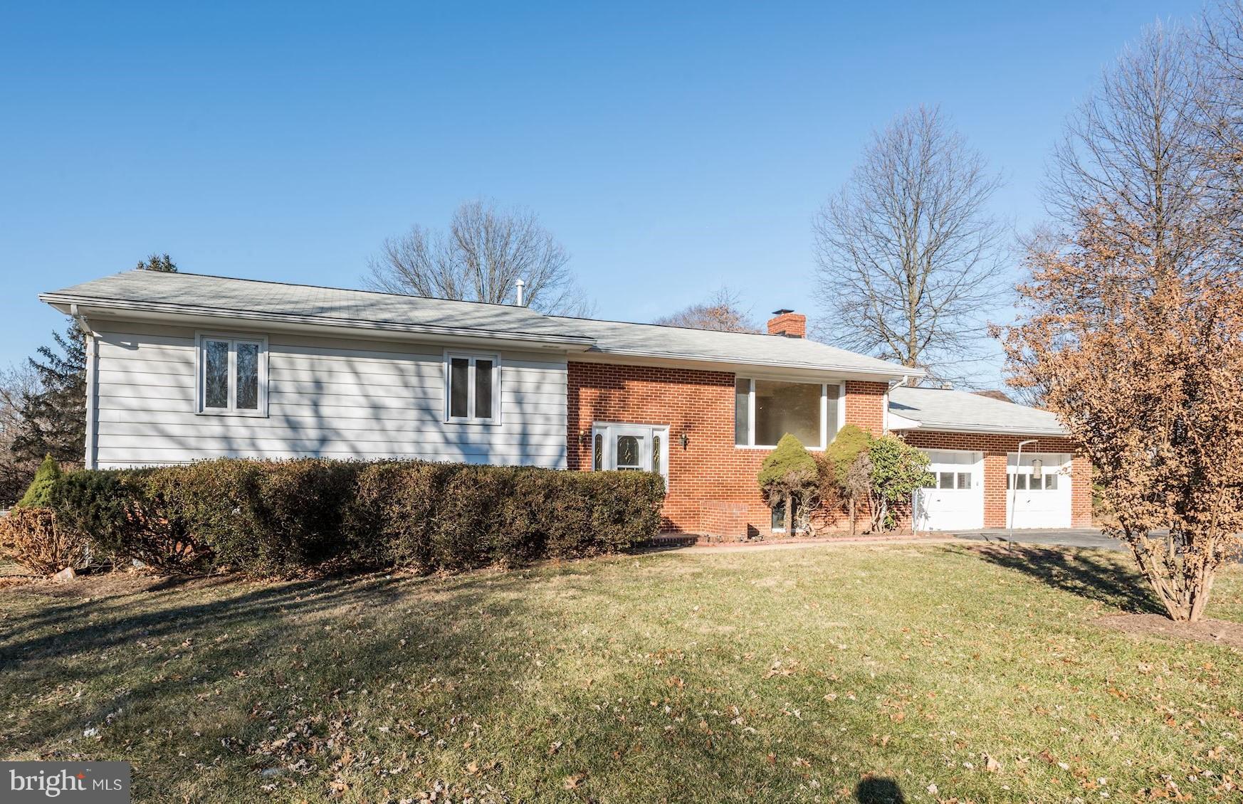 9205 Spring Valley Road Ellicott City, MD 21043 - Photo 2 of 26