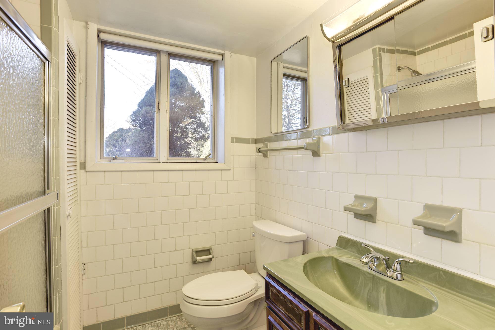 9205 Spring Valley Road Ellicott City, MD 21043 - Photo 23 of 26