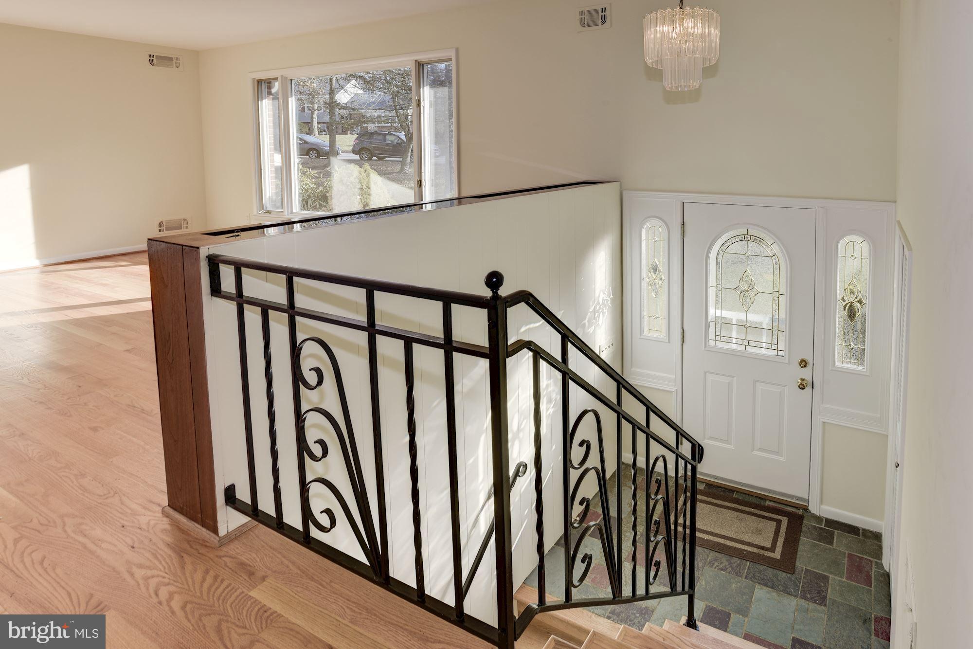 9205 Spring Valley Road Ellicott City, MD 21043 - Photo 4 of 26