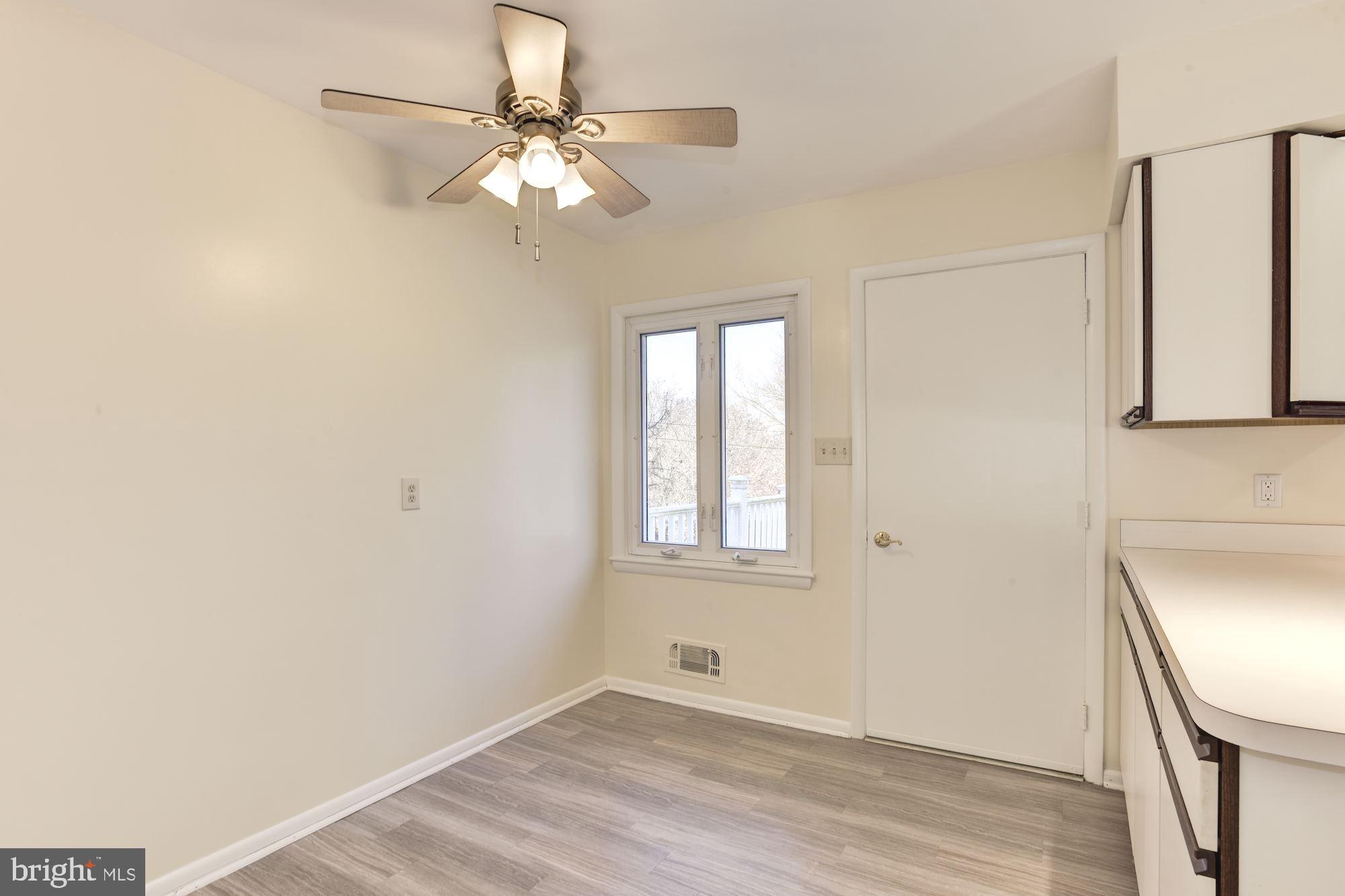 9205 Spring Valley Road Ellicott City, MD 21043 - Photo 10 of 26