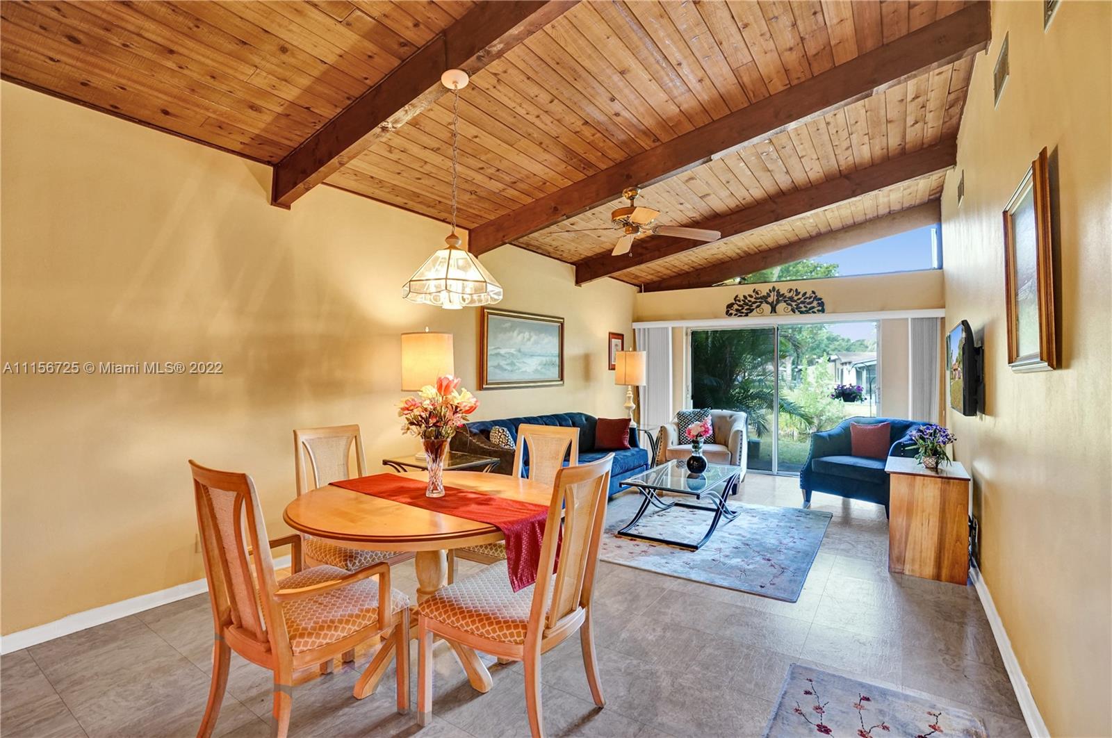 122 Fox Road, Unit 348 Hollywood, FL 33024 - Photo 1 of 35 Gallery Image 1