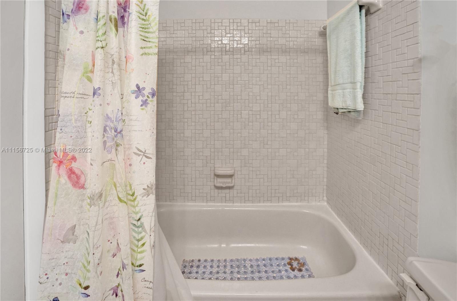 122 Fox Road, Unit 348 Hollywood, FL 33024 - Photo 13 of 35 Gallery Image 13