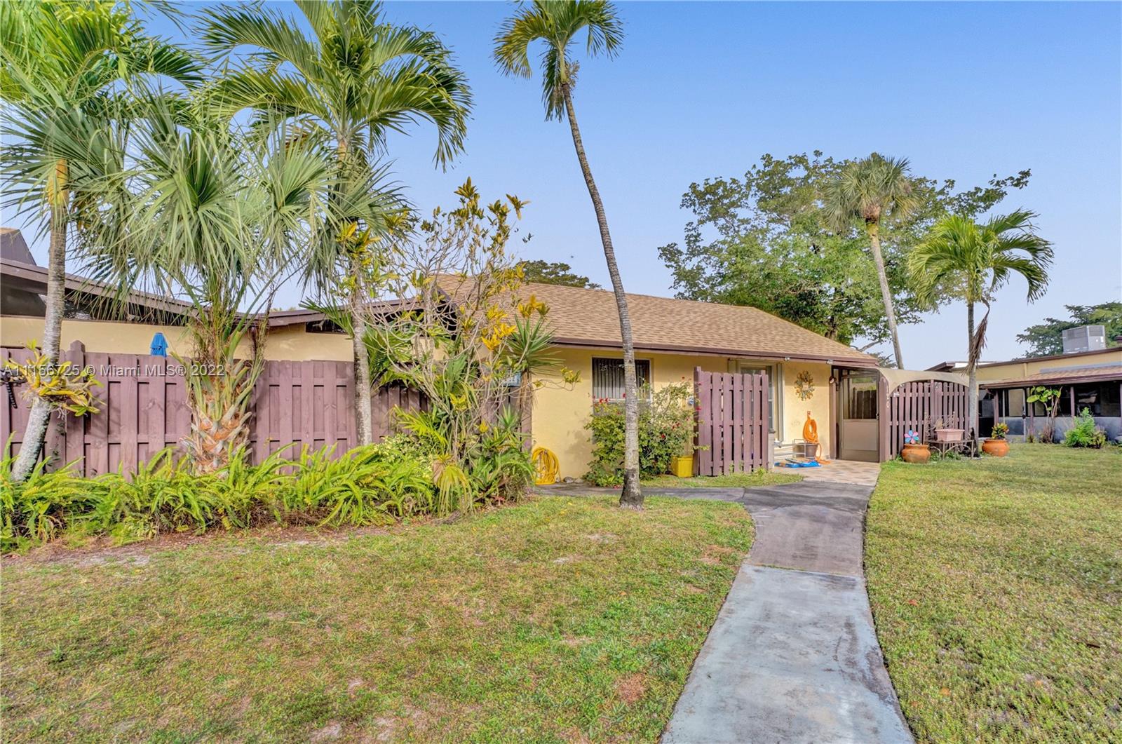 122 Fox Road, Unit 348 Hollywood, FL 33024 - Photo 21 of 35 Gallery Image 21