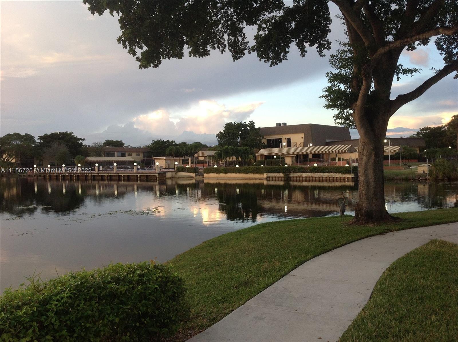 122 Fox Road, Unit 348 Hollywood, FL 33024 - Photo 33 of 35 Gallery Image 33