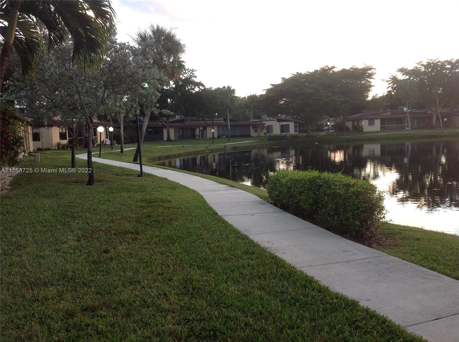 122 Fox Road, Unit 348 Hollywood, FL 33024 - Photo 34 of 35 Gallery Image 34