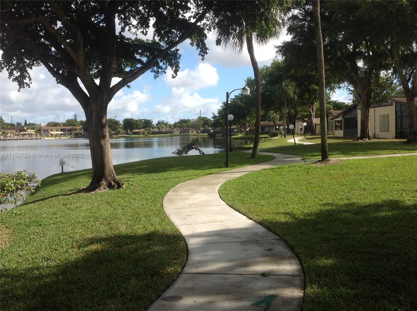 122 Fox Road, Unit 348 Hollywood, FL 33024 - Photo 35 of 35 Gallery Image 35