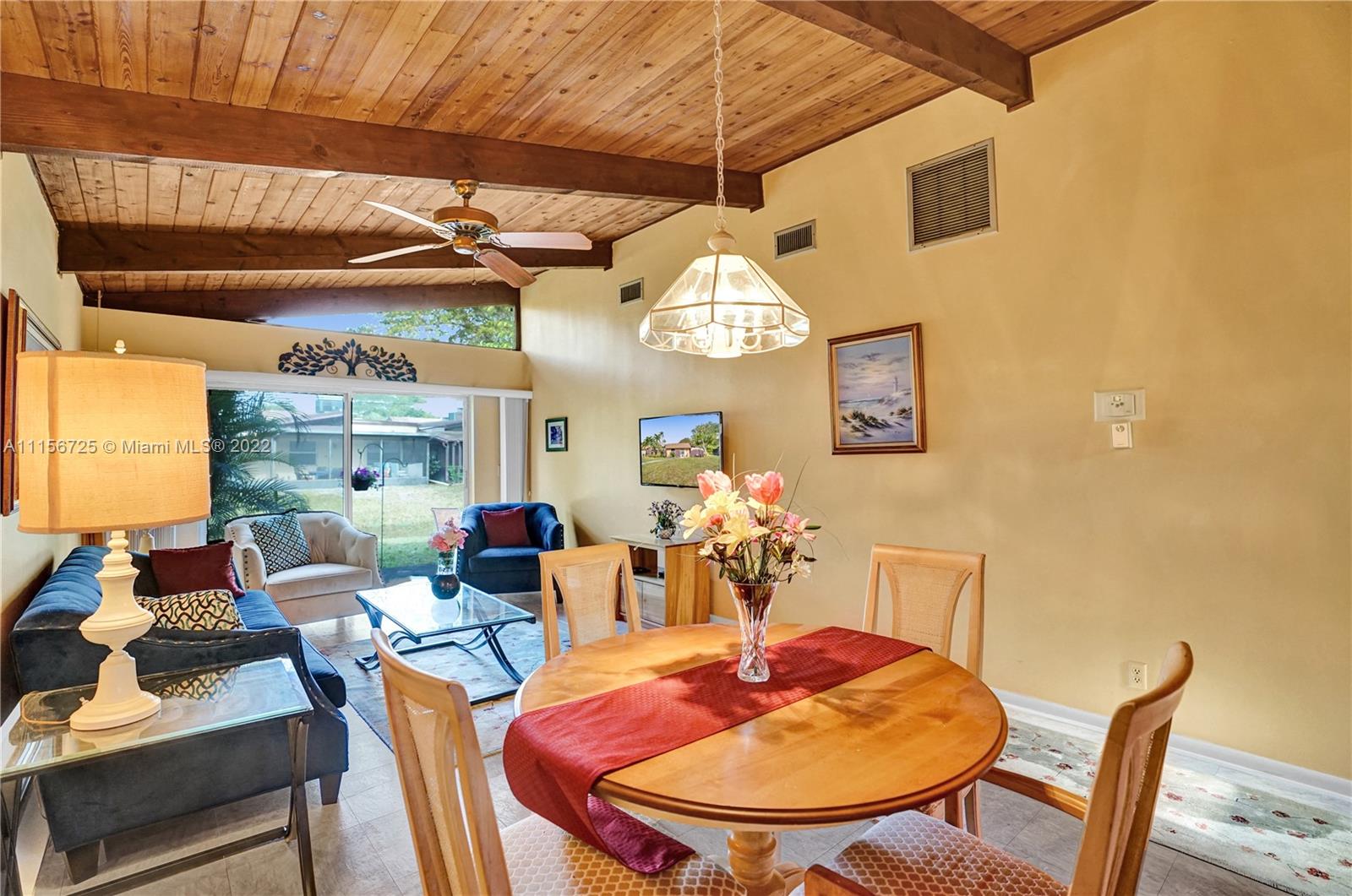 122 Fox Road, Unit 348 Hollywood, FL 33024 - Photo 7 of 35 Gallery Image 7