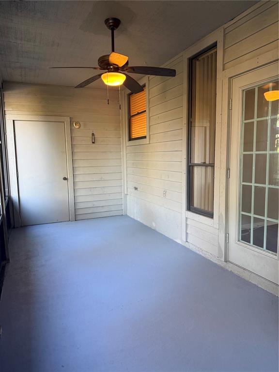 11711 Ridgeview Lane Seminole, FL 33772 - Photo 22 of 30