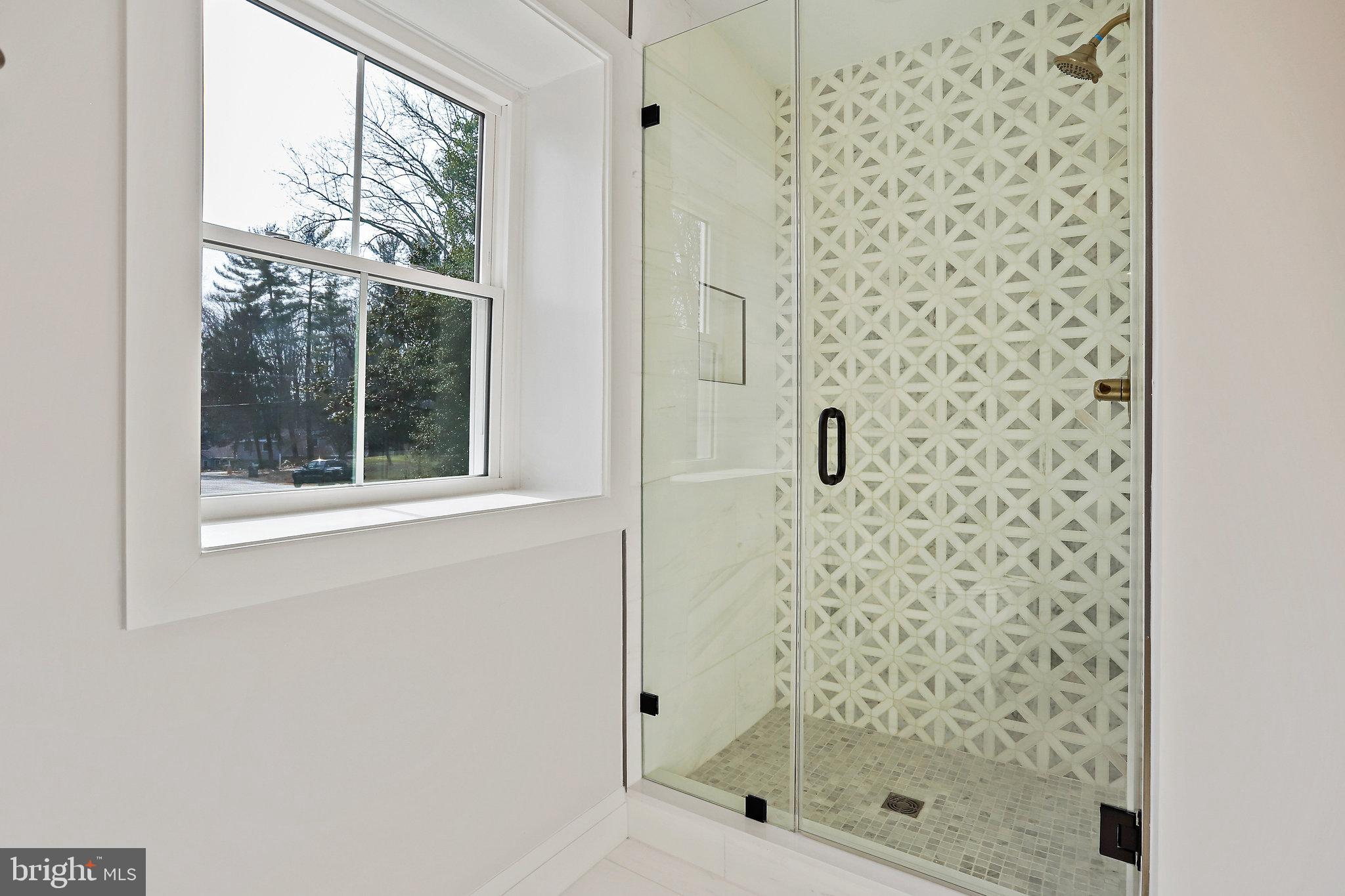 2016 Carrhill Road Vienna, VA 22181 - Photo 23 of 30 Gallery Image 23