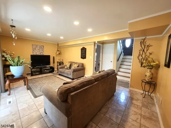 $599,900 | 258 North Gaston Avenue, Somerville, NJ 08876