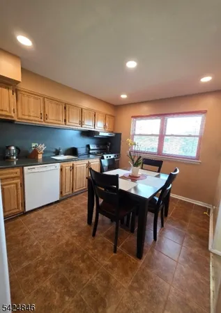 $599,900 | 258 North Gaston Avenue, Somerville, NJ 08876