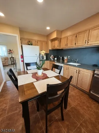 $599,900 | 258 North Gaston Avenue, Somerville, NJ 08876