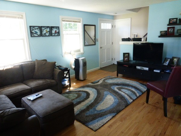 15 Kenneth Road Easthampton, MA 01027 - Photo 5 of 25 Gallery Image 5