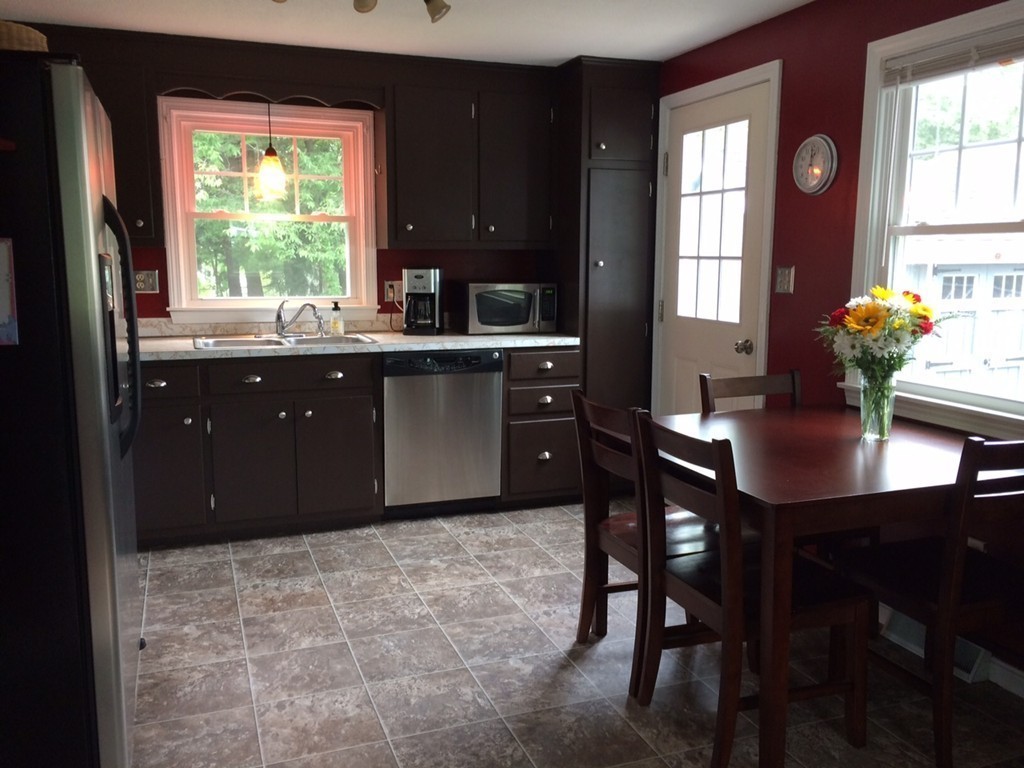 15 Kenneth Road Easthampton, MA 01027 - Photo 7 of 25 Gallery Image 7