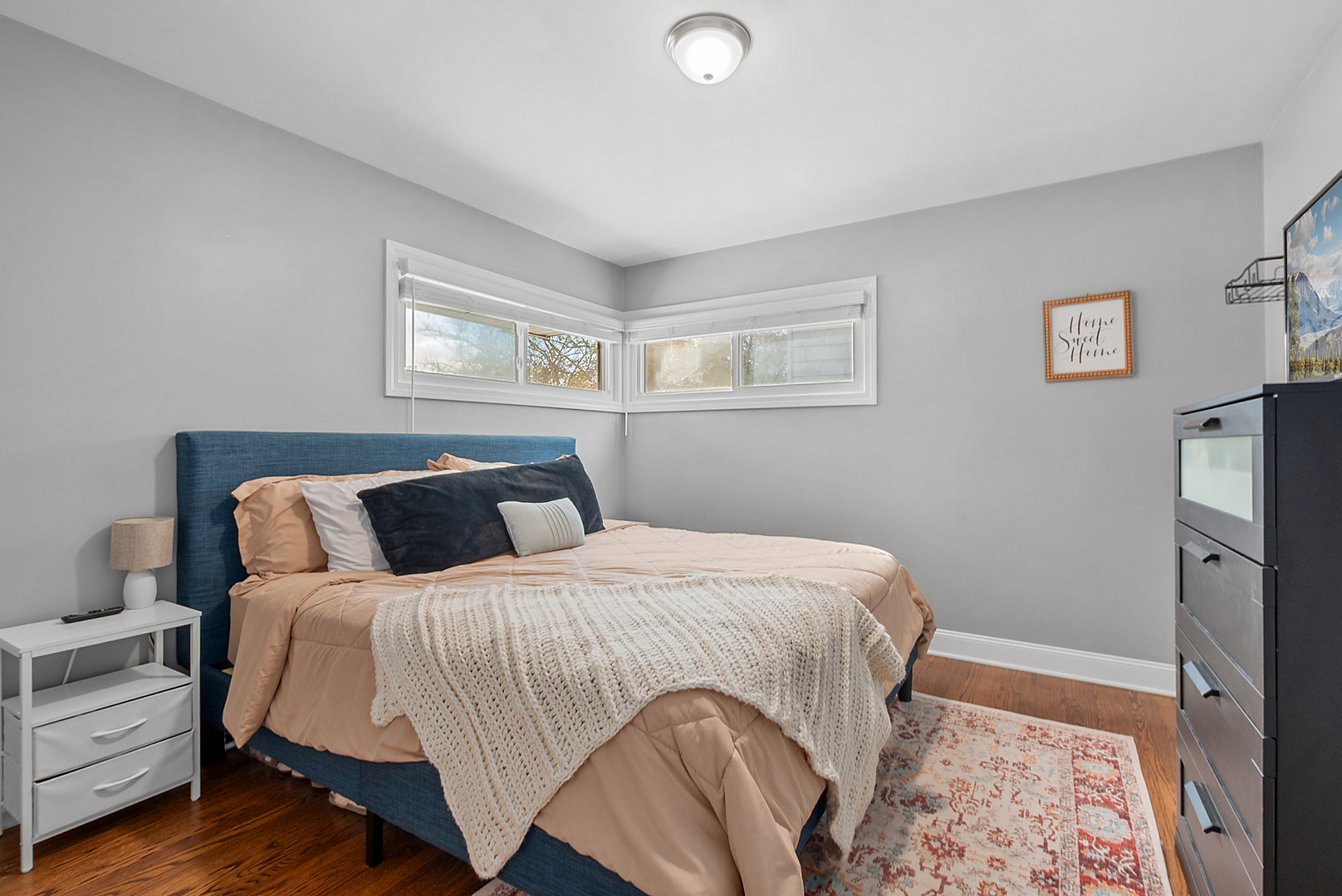 18418 Clyde Road Homewood, IL 60430 - Photo 8 of 23