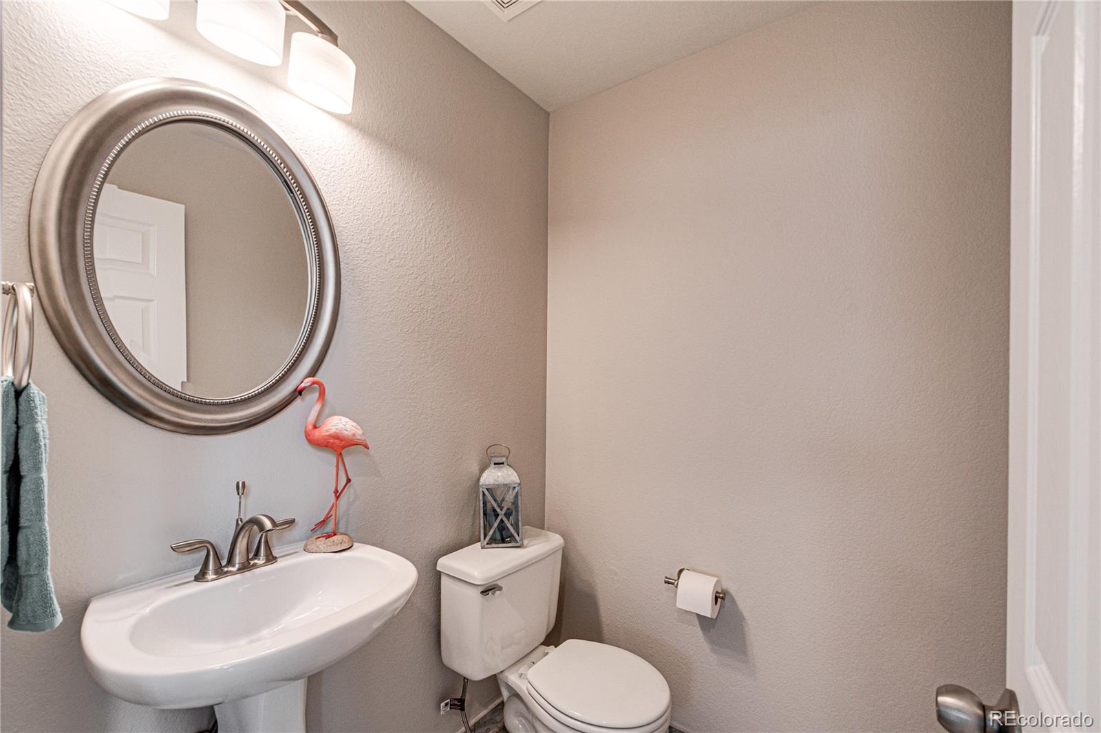 9375 Roadrunner Street Highlands Ranch, CO 80129 - Photo 14 of 40 Gallery Image 14