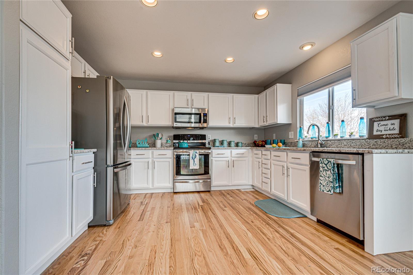 9375 Roadrunner Street Highlands Ranch, CO 80129 - Photo 9 of 40 Gallery Image 9
