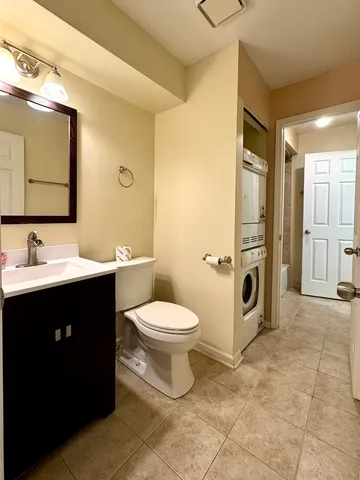 $1,650 | 12 Echo Court, Unit 1, Vernon Hills, IL 60061