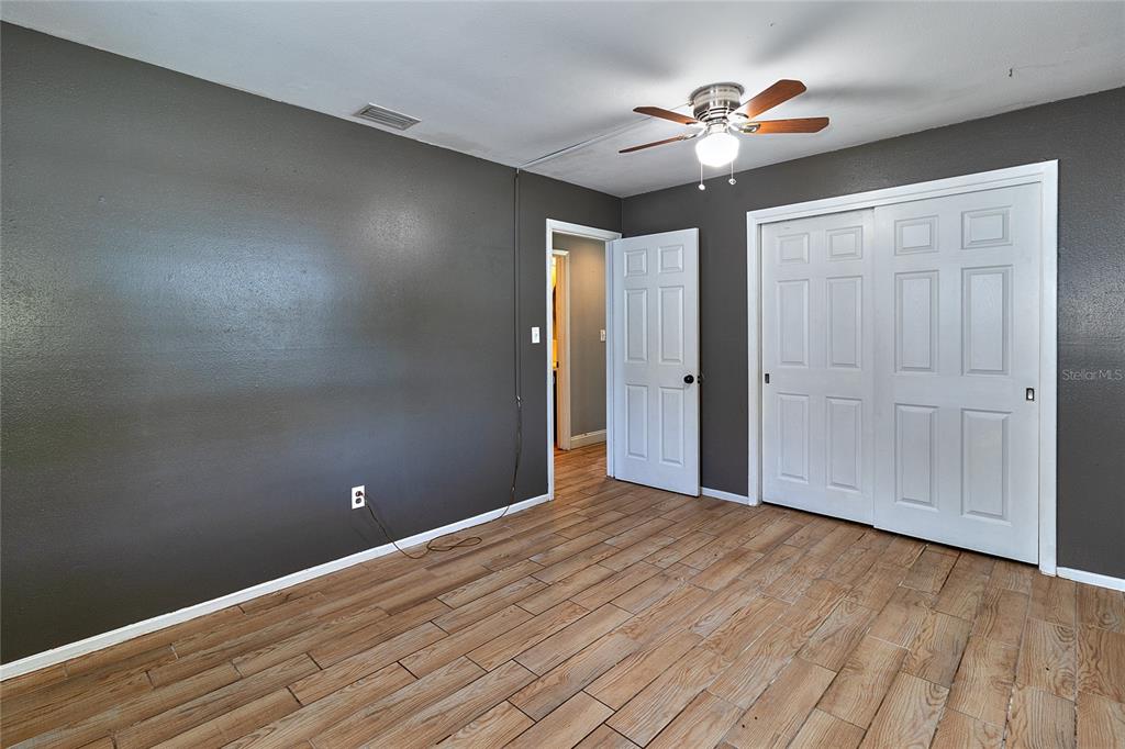 831 Lakeside Drive Largo, FL 33778 - Photo 23 of 43