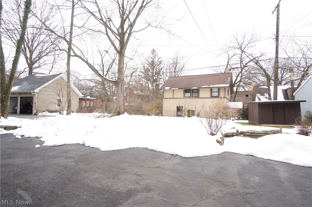 2310-14 South Overlook Road Cleveland, OH 44106 - Photo 31 of 35 Gallery Image 31