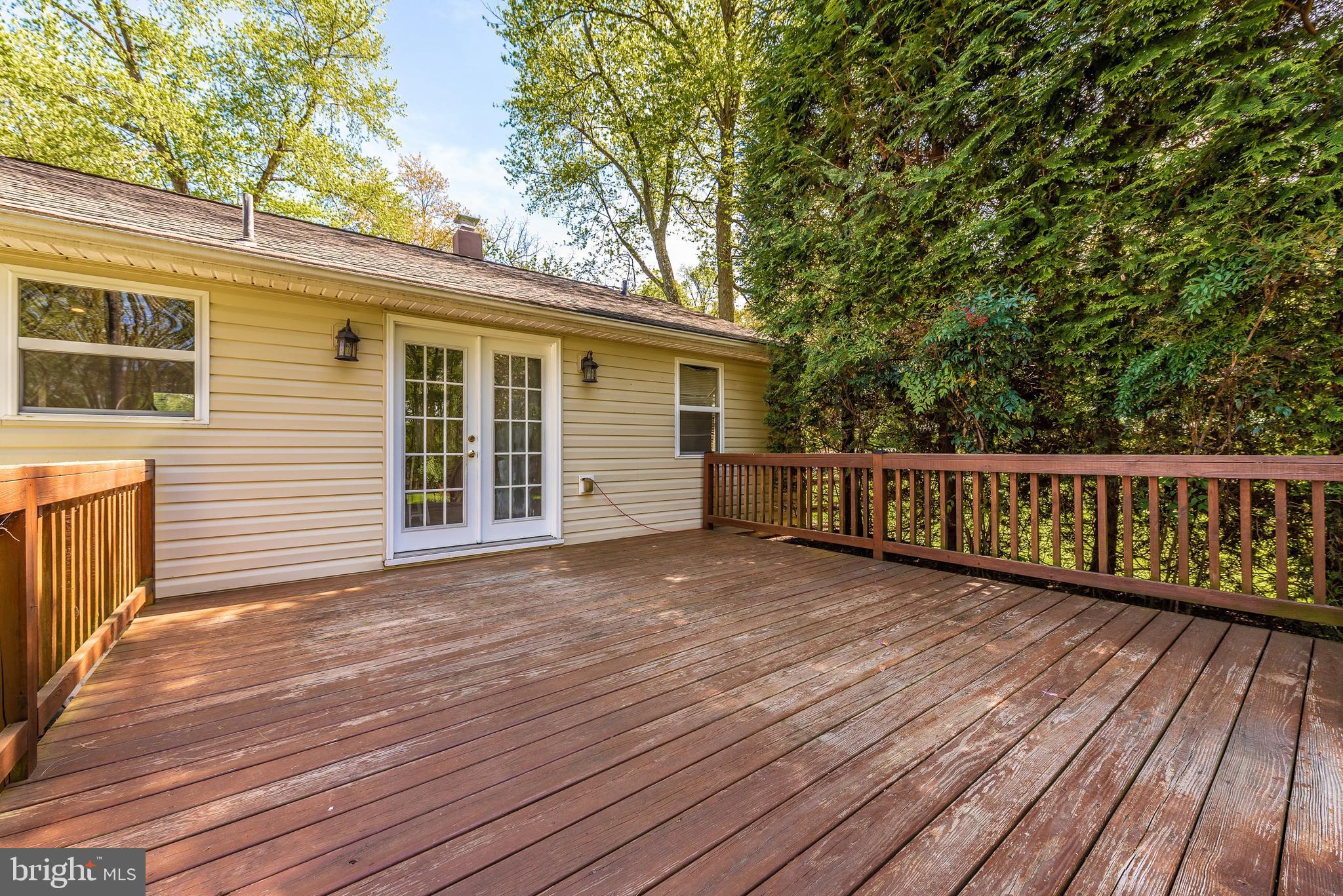 10036 Pine Tree Road Woodsboro, MD 21798 - Photo 21 of 34 Deck
