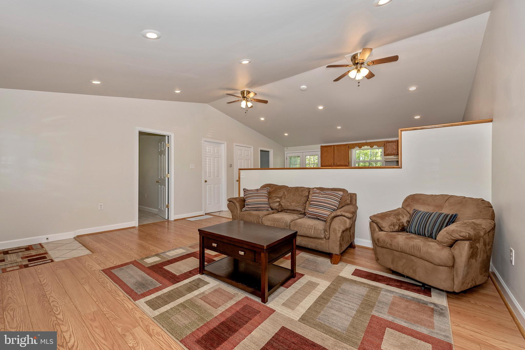 10036 Pine Tree Road Woodsboro, MD 21798 - Photo 6 of 34 Living Room