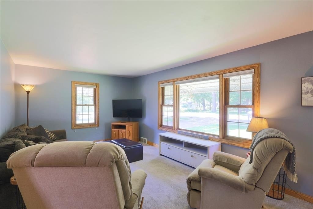 3719 Rudolph Road Eau Claire, WI 54701 - Photo 7 of 29 Gallery Image 7