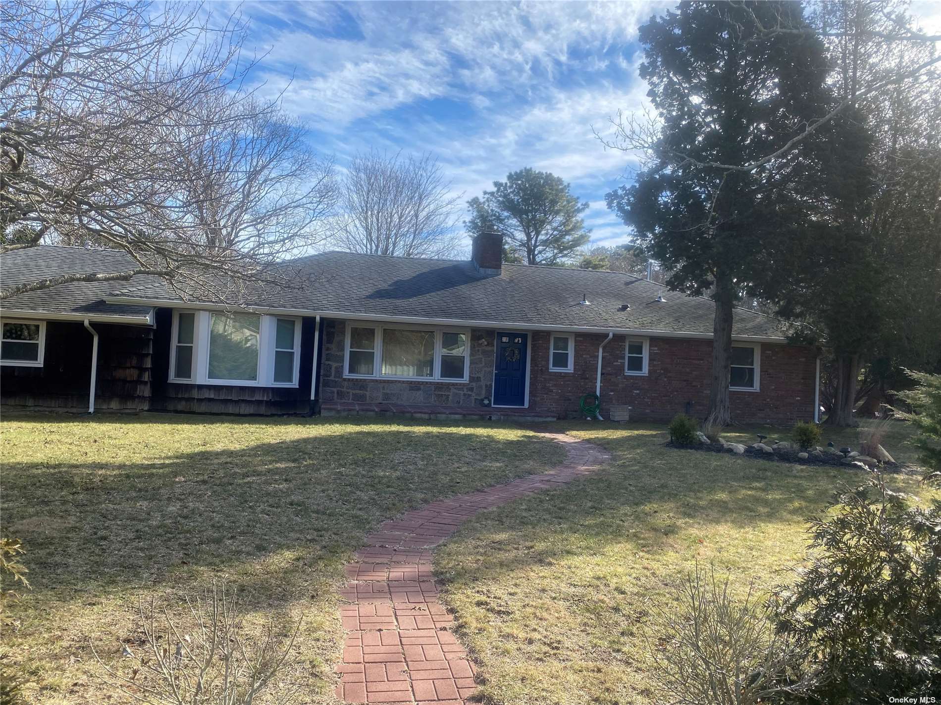 10 Lenape Road, Southampton, NY 11968 Compass