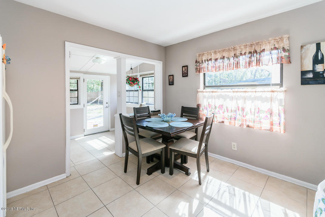 2411 Gaillardia Road Jacksonville, FL 32211 - Photo 9 of 20 038