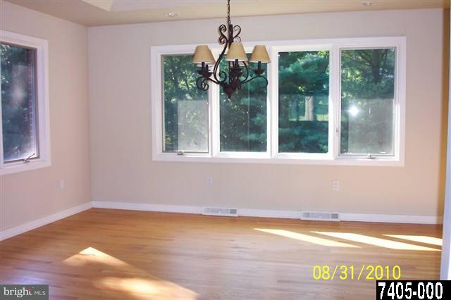 22 Maple Road York, PA 17403 - Photo 5 of 7 Gallery Image 5