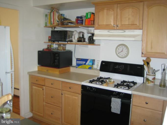 3248 Gunston Road, Unit 724 Alexandria, VA 22302 - Photo 4 of 19