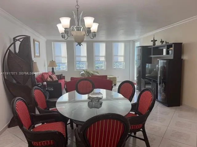 $3,500 | 5401 Collins Avenue, Unit 931, Miami Beach, FL 33140