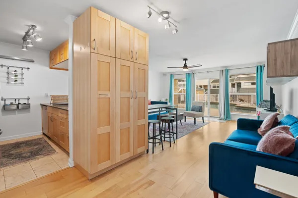 $1,895 | 1818 South Lakeshore Boulevard, Unit 8, Austin, TX 78741